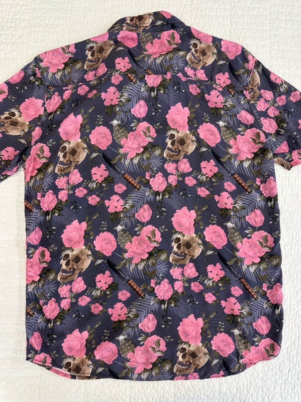 Grunt Button Up Hawaiian Style Medium Skull Grenade Knife EUC - Picture 6 of 6